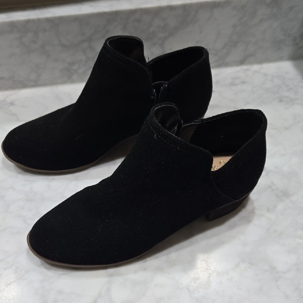 Crown & Ivy Size 7.5 Black Booties